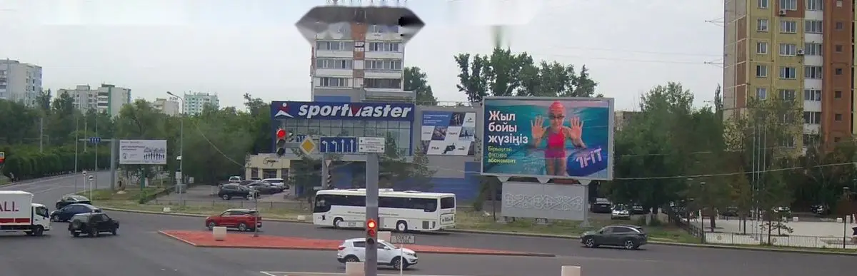 Цифровой LED-экран в Павлодаре: пр. Естая — ТЦ Sportmaster